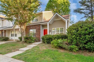 7819 Petrea Ln in Charlotte, NC - Building Photo - Building Photo
