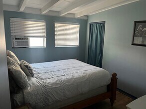 6393 Center St, Unit Red Villa in Joshua Tree, CA - Building Photo - Building Photo