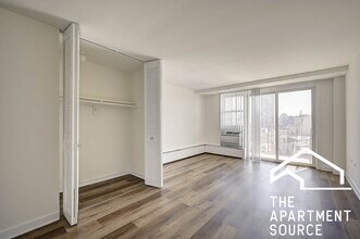 441 W Oakdale Ave in Chicago, IL - Building Photo - Building Photo