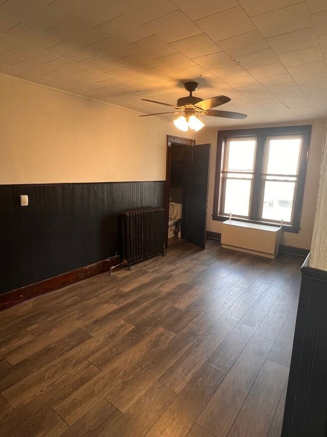 133 Main St in Spring Grove, MN - Building Photo - Building Photo