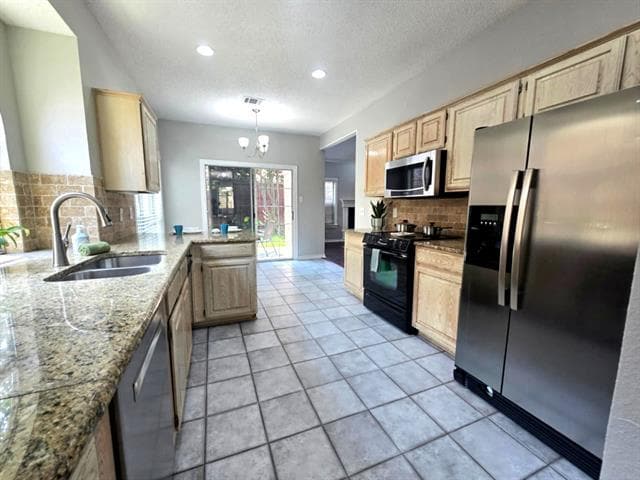 18733 Vista Del Sol in Dallas, TX - Building Photo - Building Photo