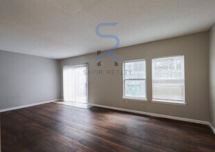 2041 Oak Park Ln in Decatur, GA - Building Photo - Building Photo