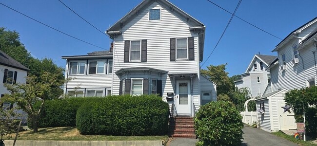 28 Sargent St in Melrose, MA - Building Photo - Building Photo