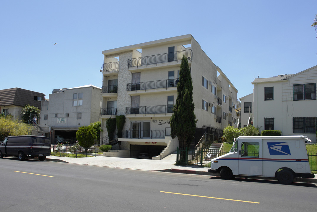 Lord B in Los Angeles, CA - Foto de edificio