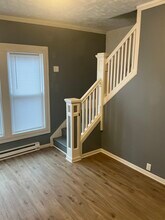 1522 N E St, Unit 1 in Richmond, IN - Building Photo - Building Photo