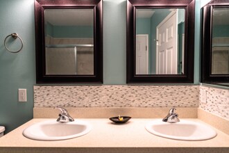 67-205-205 Kiapoko St, Unit B in Waialua, HI - Foto de edificio - Building Photo