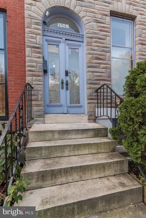 1509 W Lombard St-Unit -2 in Baltimore, MD - Building Photo