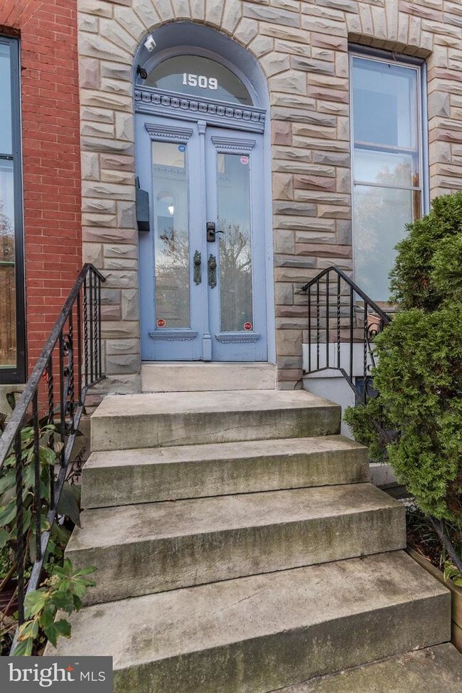 1509 W Lombard St in Baltimore, MD - Foto de edificio - Building Photo