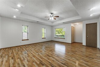 2109 Oakwood Ave in Bentonville, AR - Building Photo - Building Photo