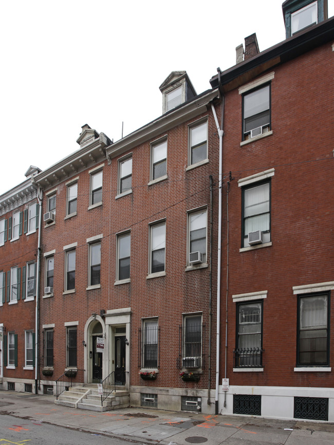 402 S 9th St in Philadelphia, PA - Foto de edificio - Building Photo