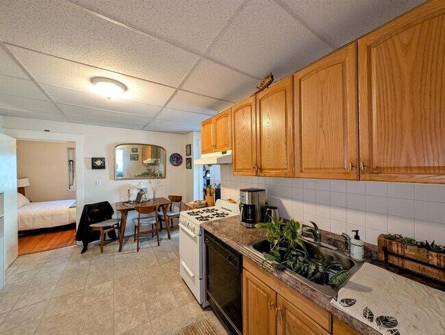371 Windsor St, Unit 1 in Cambridge, MA - Building Photo - Building Photo