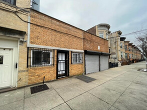 6645 Myrtle Ave in Glendale, NY - Building Photo - Building Photo