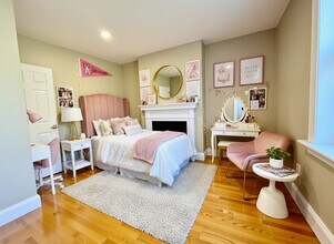 76 Egmont St, Unit 3F in Brookline, MA - Building Photo - Building Photo