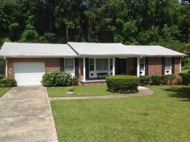 612 Piney Woods Rd in Columbia, SC - Building Photo