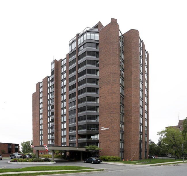 The Bay Club in Barrie, ON - Building Photo - Primary Photo