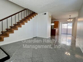 2201 E Pinchot Ave in Phoenix, AZ - Building Photo - Building Photo