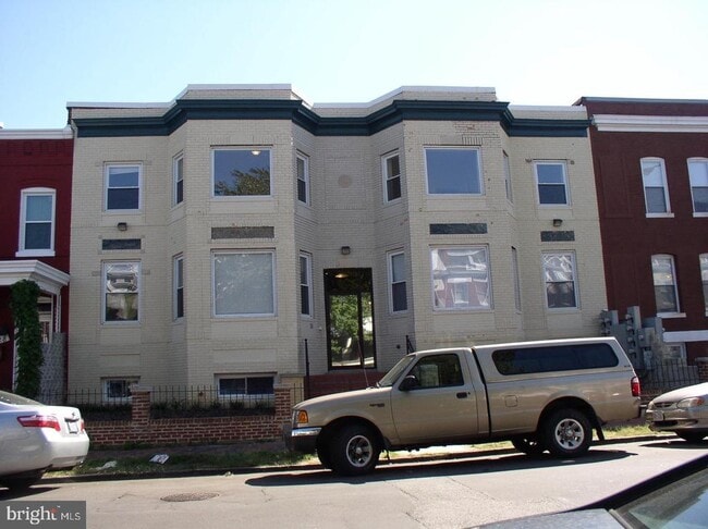 property at 732 Park Rd NW