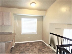 6871 Mineral Mt Dr in West Jordan, UT - Foto de edificio - Building Photo