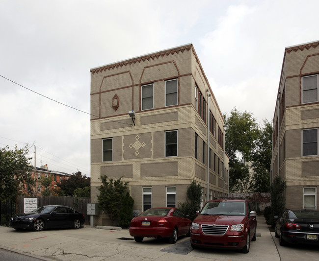 Romeo Place in Philadelphia, PA - Foto de edificio - Building Photo