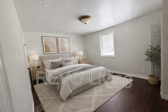 1490 York Rd in Niagara-On-The-Lake, ON - Foto de edificio - Building Photo