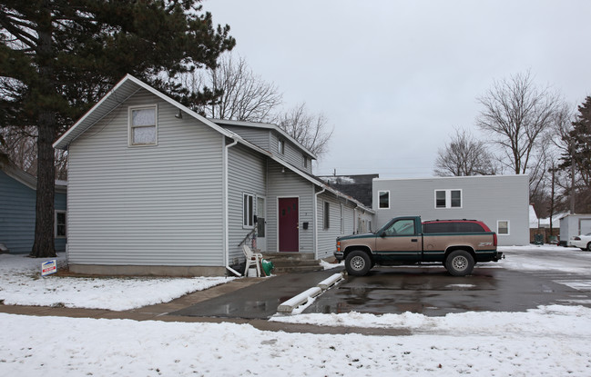 Appletree Apartments in Williamston, MI - Building Photo - Building Photo