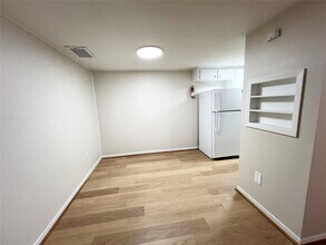 2400 5th St in Bay City, TX - Building Photo - Building Photo