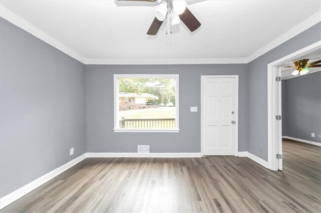 4161 Tell Rd SW in Atlanta, GA - Building Photo - Building Photo