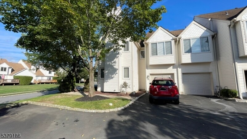 12 Independence Ct in Montville, NJ - Building Photo