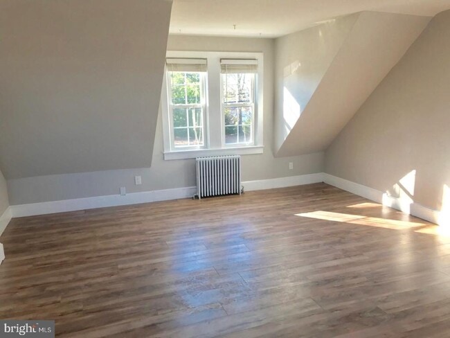 902 Hughes Dr in Hamilton Township, NJ - Building Photo - Building Photo