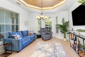 4923 Cerromar Dr in Naples, FL - Building Photo - Building Photo