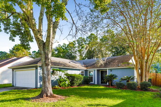 8125 Coralberry Ln in Jacksonville, FL - Building Photo - Building Photo