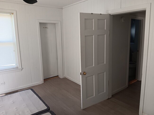 9 Keyes St in Fairfield, ME - Building Photo - Building Photo