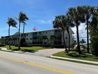 6530 N Ocean Blvd in Ocean Ridge, FL - Building Photo - Building Photo