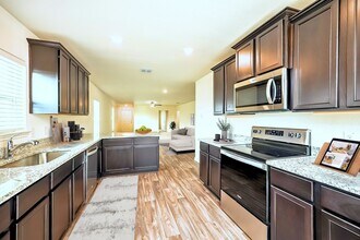 12036 Claudette St in San Antonio, TX - Building Photo - Building Photo