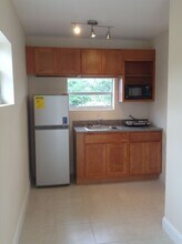 Cozy and Efficient Studio Living in Miami, FL - Building Photo - Building Photo