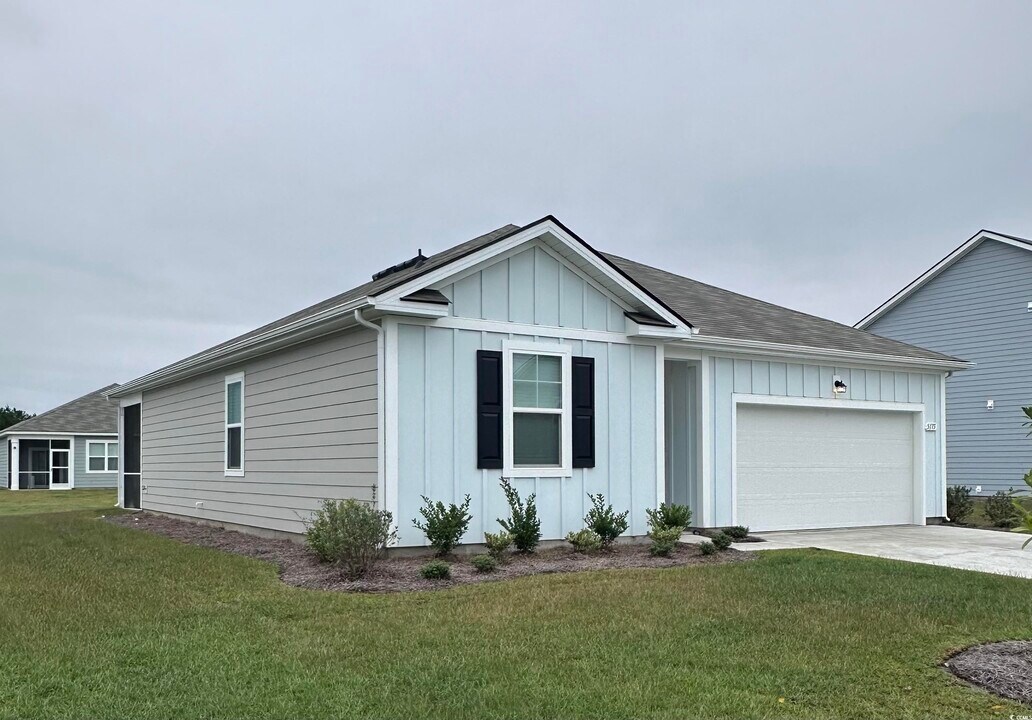 5175 Yellowstone Dr in Conway, SC - Building Photo