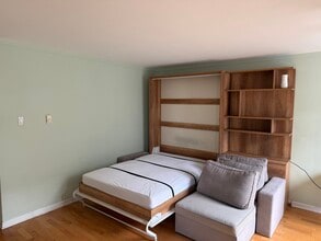 2600 N Hampden Ct in Chicago, IL - Building Photo - Building Photo