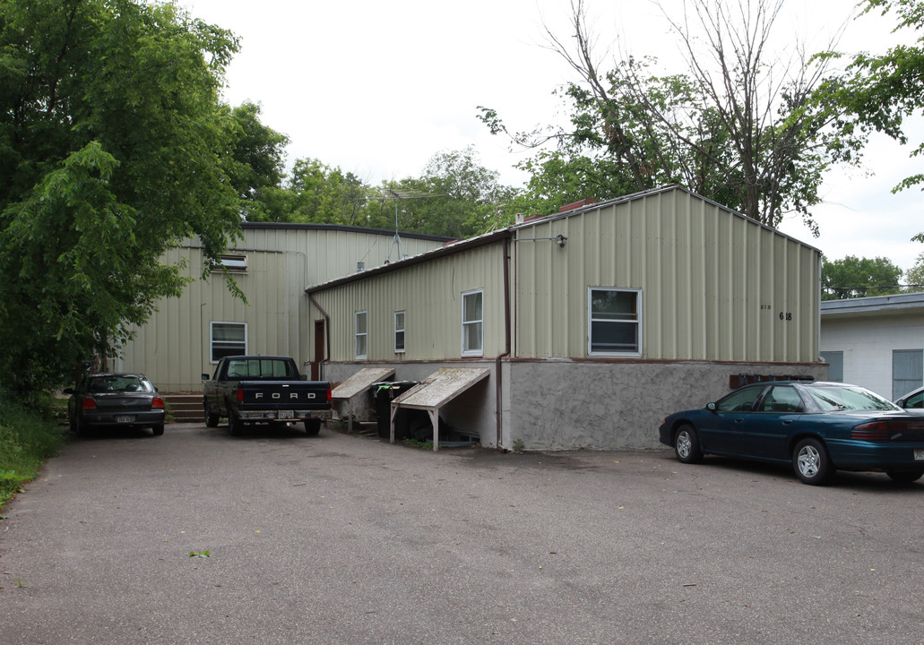 618 Clark St in River Falls, WI - Building Photo