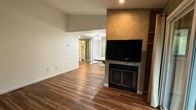 403 E 56th Ave in Anchorage, AK - Building Photo - Building Photo