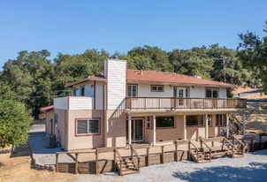 1088 Palomino Rd in Cloverdale, CA - Building Photo