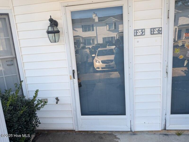 3812 Sterling Pointe Dr in Winterville, NC - Building Photo