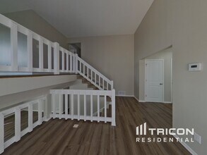 1444 Willow Creek Ln in Shoreview, MN - Building Photo - Building Photo