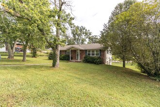 2344 Alice Bell Rd in Knoxville, TN - Building Photo - Building Photo