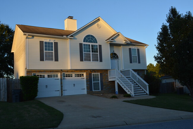 property at 3012 Nancy Dr
