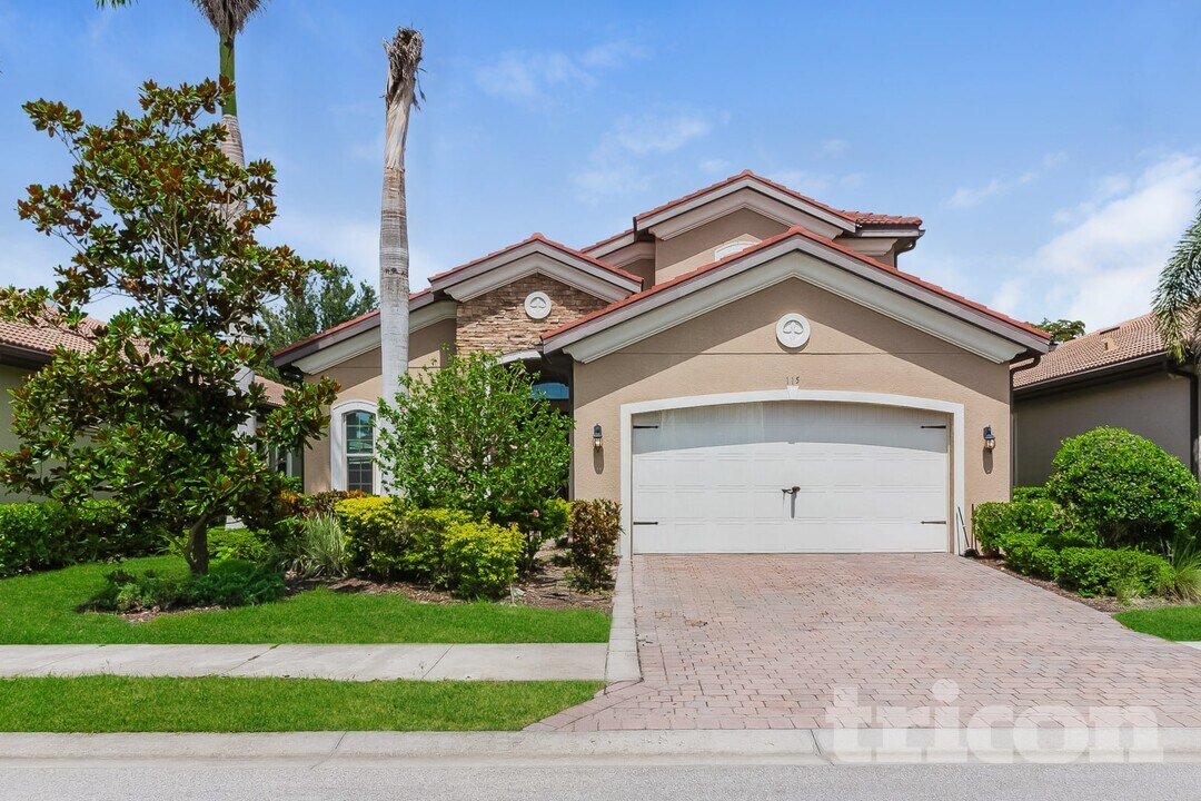 115 Ventosa Pl in Nokomis, FL - Foto de edificio