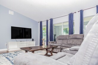 79 Vero Ave in Vero Beach, FL - Building Photo - Building Photo