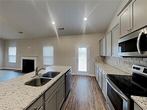 705 Stable View Loop in Dallas, GA - Building Photo - Building Photo