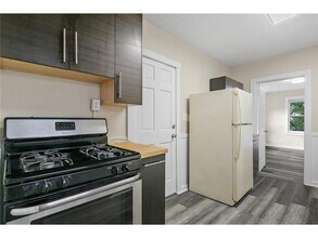 2512 Dupont Ave S in Minneapolis, MN - Building Photo - Building Photo