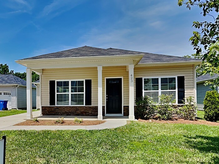 423 Ridge Ave in Mooresville, NC - Building Photo