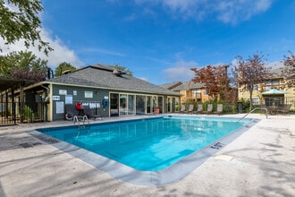 Stoney Brooke Apartments in Lexington, KY - Building Photo - Building Photo